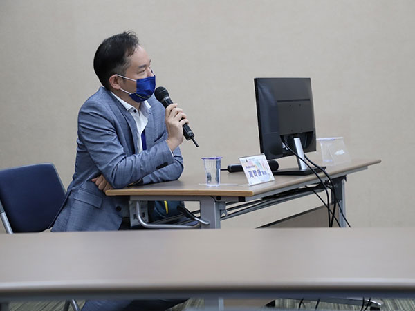 周爾康醫師受超能電漿原廠之邀擔任台灣整形外科醫學年會議程座長