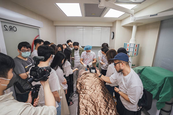 周爾康整形外科＆雷醫國際舉辦今菲昔比學術交流會